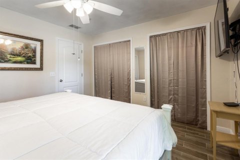 Condo in Gainesville, Florida, 2 bedrooms  № 1843273 - photo 8