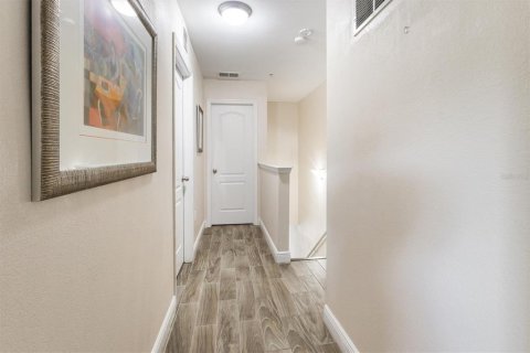 Condo in Gainesville, Florida, 2 bedrooms  № 1843273 - photo 25