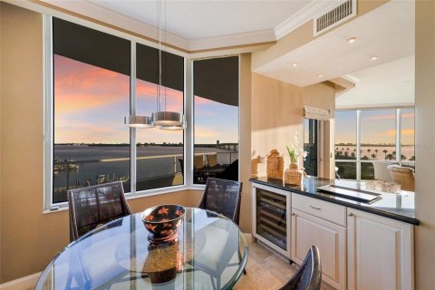 Copropriété à vendre à Sarasota, Floride: 3 chambres, 351.64 m2 № 2151903 - photo 11