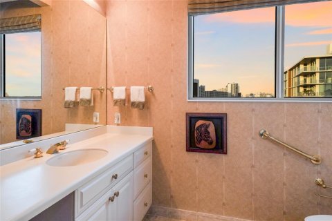 Copropriété à vendre à Sarasota, Floride: 3 chambres, 351.64 m2 № 2151903 - photo 27