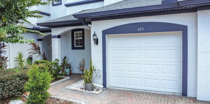 Townhouse in Valrico, Florida 3 bedrooms, 156.91 sq.m. № 1894357