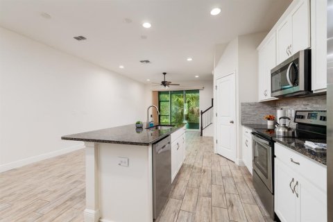 Adosado en venta en Lutz, Florida, 3 dormitorios, 159.42 m2 № 1759685 - foto 9