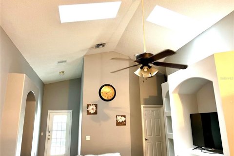 House in Kissimmee, Florida 6 bedrooms, 201.51 sq.m. № 1350840 - photo 23
