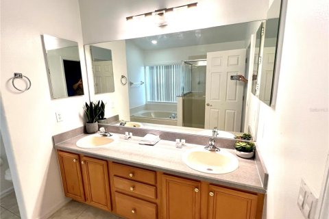 House in Kissimmee, Florida 6 bedrooms, 201.51 sq.m. № 1350840 - photo 29