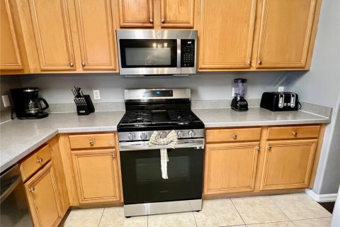 House in Kissimmee, Florida 6 bedrooms, 201.51 sq.m. № 1350840 - photo 10
