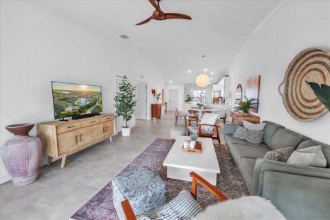 Copropriété à louer à Bradenton, Floride: 2 chambres, 135.82 m2 № 2125829 - photo 5