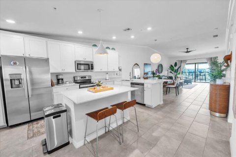 Copropriété à louer à Bradenton, Floride: 2 chambres, 135.82 m2 № 2125829 - photo 4