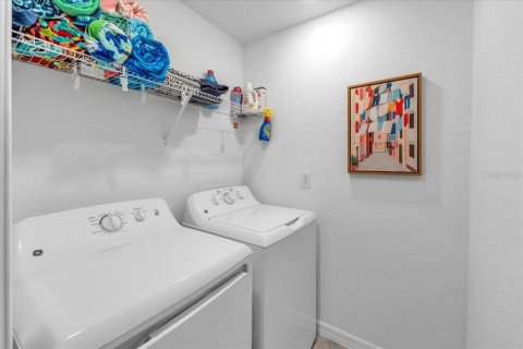 Copropriété à louer à Bradenton, Floride: 2 chambres, 135.82 m2 № 2125829 - photo 12