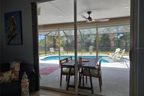 House in Rotonda, Florida 3 bedrooms, 156.08 sq.m. № 2151995 - photo 7