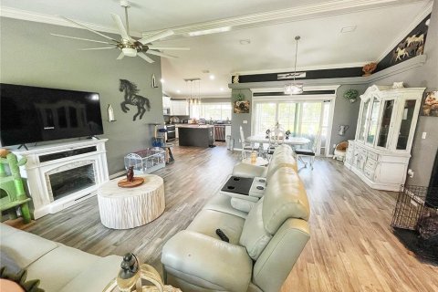 House in Dunnellon, Florida 3 bedrooms, 158.31 sq.m. № 2351586 - photo 15