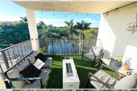 Condo in Tamarac, Florida, 2 bedrooms  № 2081601 - photo 20