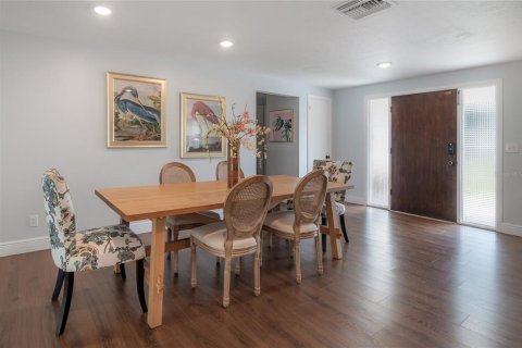 Villa ou maison à vendre à Tampa, Floride: 4 chambres, 159.88 m2 № 1919922 - photo 11