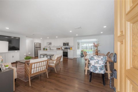 Villa ou maison à vendre à Tampa, Floride: 4 chambres, 159.88 m2 № 1919922 - photo 5