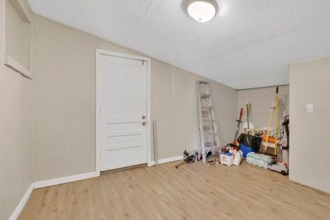 Купить виллу или дом в Уинтер-Хейвен, Флорида 6 комнат, 109.07м2, № 2108212 - фото 7