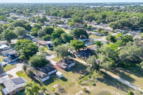 Купить виллу или дом в Уинтер-Хейвен, Флорида 6 комнат, 109.07м2, № 2108212 - фото 25