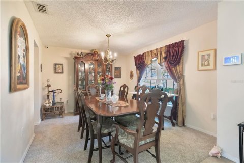 House in Clermont, Florida 4 bedrooms, 222.22 sq.m. № 2151769 - photo 5