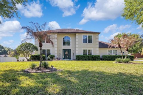 House in Clermont, Florida 4 bedrooms, 222.22 sq.m. № 2151769
