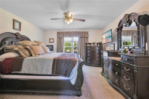 House in Clermont, Florida 4 bedrooms, 222.22 sq.m. № 2151769 - photo 20