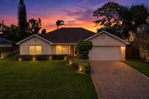 Casa en Port St. Lucie, Florida 3 dormitorios, 149.57 m2 № 2282585
