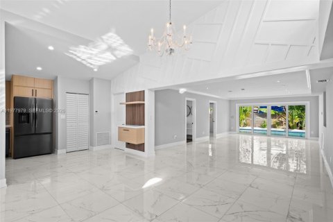 Снять в аренду виллу или дом в Майами-Бич, Флорида 4 спальни, 225.75м2, № 2046225 - фото 8
