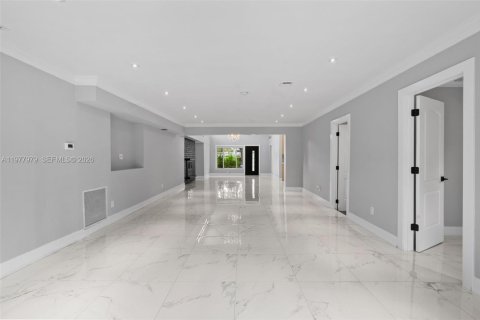 Снять в аренду виллу или дом в Майами-Бич, Флорида 4 спальни, 225.75м2, № 2046225 - фото 27