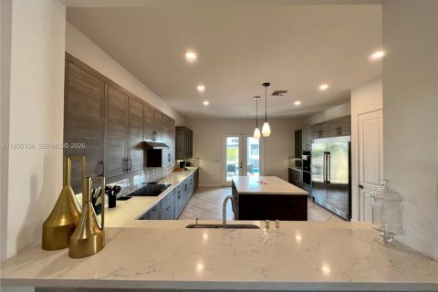 Villa ou maison à louer à Miami, Floride: 8 chambres, 411.19 m2 № 2297390 - photo 15