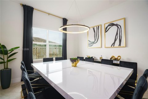 Villa ou maison à louer à Miami, Floride: 8 chambres, 411.19 m2 № 2297390 - photo 6