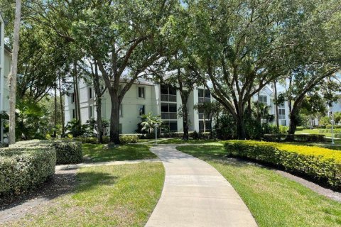 Condo in Port St. Lucie, Florida, 2 bedrooms  № 2399992 - photo 7