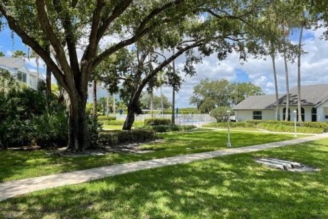 Condo in Port St. Lucie, Florida, 2 bedrooms  № 2399992 - photo 9