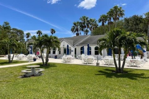 Condo in Port St. Lucie, Florida, 2 bedrooms  № 2399992 - photo 12