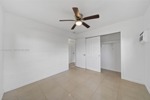 Immobilier commercial à vendre à Miami, Floride: 145.48 m2 № 2001275 - photo 10