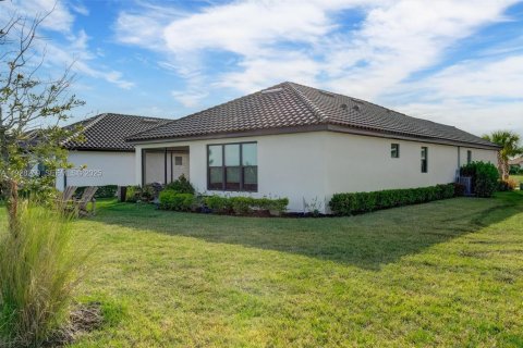 Villa ou maison à vendre à Port St. Lucie, Floride: 2 chambres, 165.09 m2 № 1988673 - photo 25