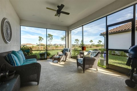 Villa ou maison à vendre à Port St. Lucie, Floride: 2 chambres, 165.09 m2 № 1988673 - photo 13