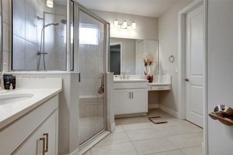 Villa ou maison à vendre à Port St. Lucie, Floride: 2 chambres, 165.09 m2 № 1988673 - photo 16