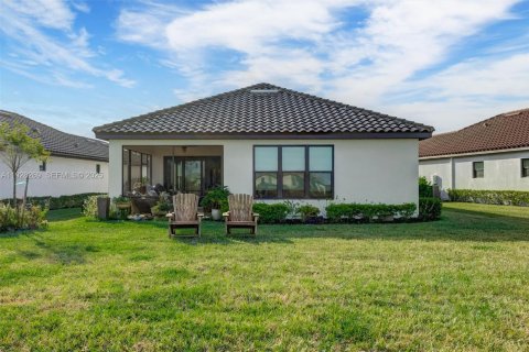 Villa ou maison à vendre à Port St. Lucie, Floride: 2 chambres, 165.09 m2 № 1988673 - photo 24