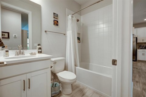 Villa ou maison à vendre à Port St. Lucie, Floride: 2 chambres, 165.09 m2 № 1988673 - photo 21