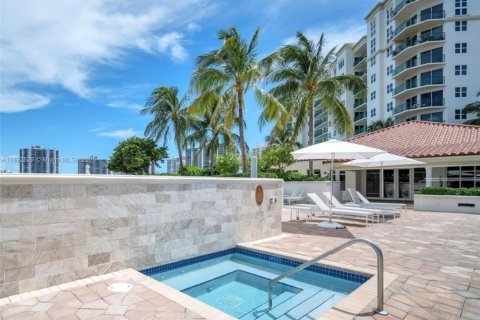 Copropriété à vendre à Aventura, Floride: 2 chambres, 121.89 m2 № 1946250 - photo 5