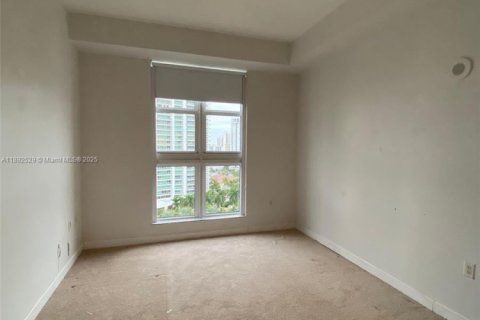 Condo in Aventura, Florida, 2 bedrooms  № 1946250 - photo 17