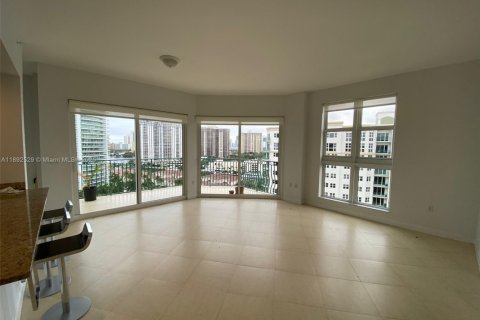Condo in Aventura, Florida, 2 bedrooms  № 1946250 - photo 11