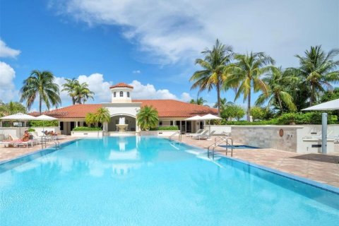 Copropriété à vendre à Aventura, Floride: 2 chambres, 121.89 m2 № 1946250 - photo 4