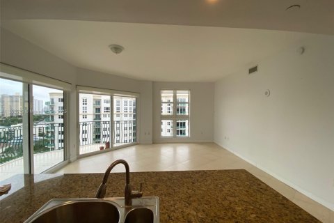Condo in Aventura, Florida, 2 bedrooms  № 1946250 - photo 13