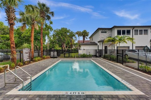 Townhouse in Pembroke Park, Florida 3 bedrooms, 118.54 sq.m. № 1836672 - photo 7