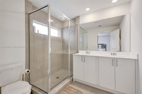 Townhouse in Pembroke Park, Florida 3 bedrooms, 118.54 sq.m. № 1836672 - photo 17