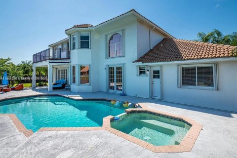 House in Weston, Florida 5 bedrooms, 276.2 sq.m. № 1872381 - photo 3