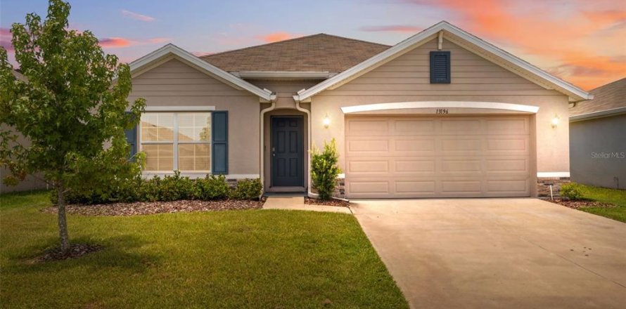 House in Spring Hill, Florida 4 bedrooms, 168.34 sq.m. № 1845413
