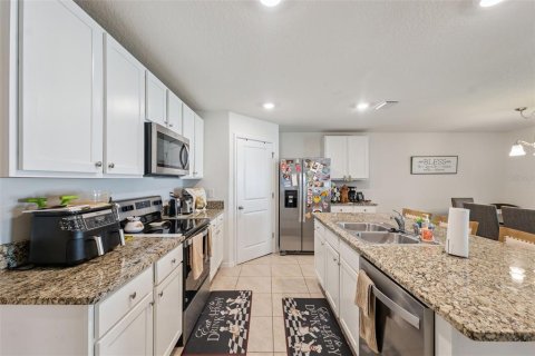 House in Spring Hill, Florida 4 bedrooms, 168.34 sq.m. № 1845413 - photo 6