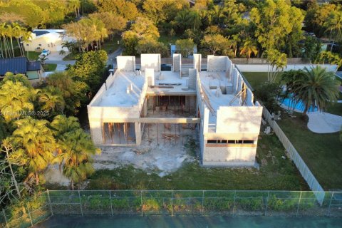 Купить виллу или дом в Майами, Флорида 6 спален, 891.86м2, № 1957380 - фото 14