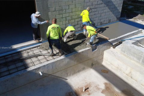 Купить виллу или дом в Майами, Флорида 6 спален, 891.86м2, № 1957380 - фото 8