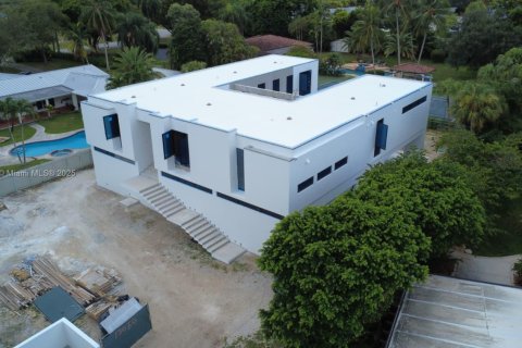 Купить виллу или дом в Майами, Флорида 6 спален, 891.86м2, № 1957380 - фото 2