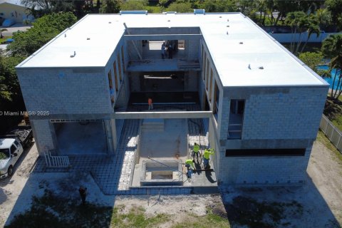 Купить виллу или дом в Майами, Флорида 6 спален, 891.86м2, № 1957380 - фото 5